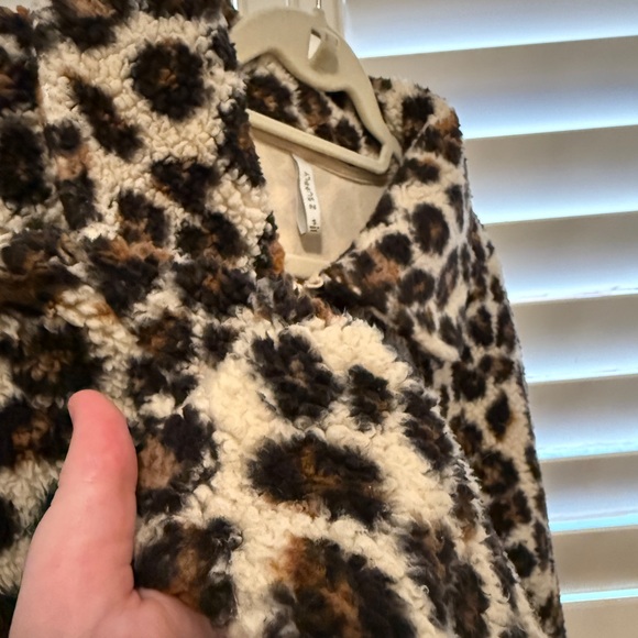Leopard Print jacket - Picture 4 of 4